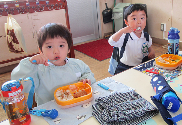 昼食